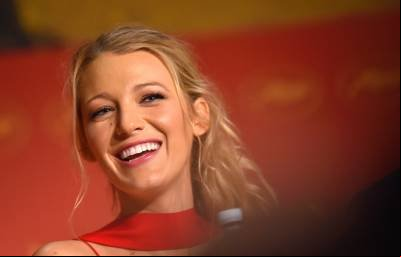 Blake Lively lamenta morte de atriz de 'Gossip Girl'