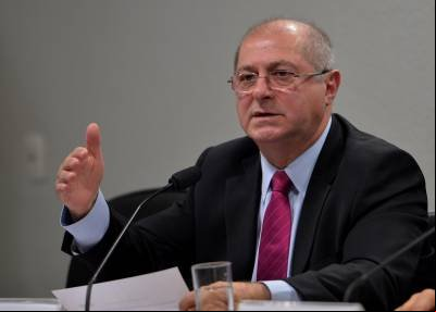 Paulo Bernardo defende maior tributação de big techs e desoneração das telecons