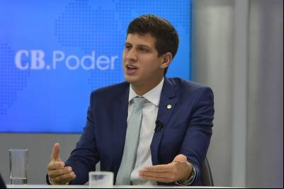 João Campos rebate acusações contra o pai: 